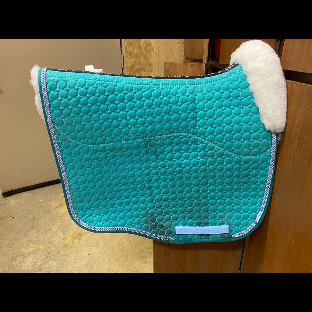 Mattes XL Dressage Pad with Sheepskin